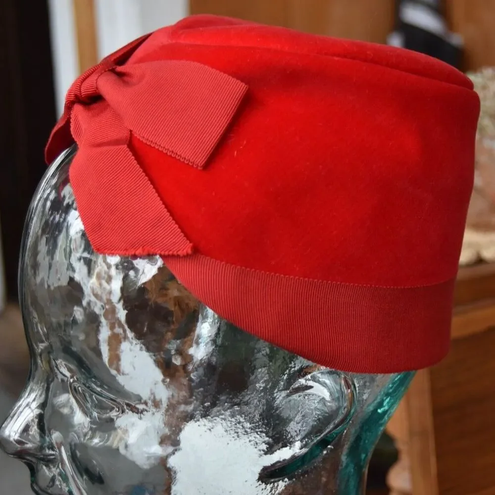 Vintage 1950s Red Pillbox Hat Bow Velour Cocktail Church Hat Sz 21.5